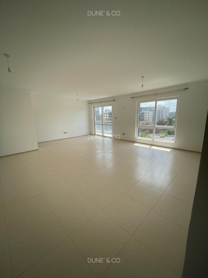 3 Bed Apartment with En Suite in Westlands Area - 5
