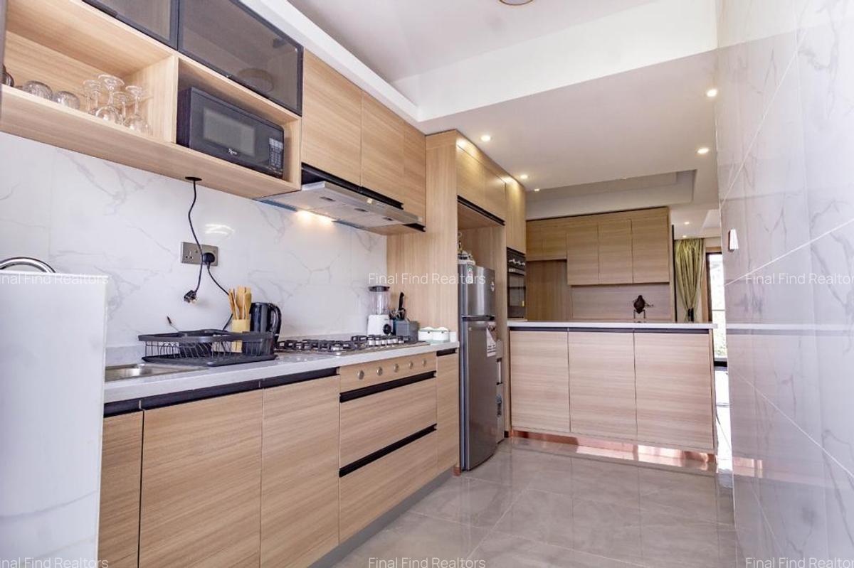 Furnished 3 Bed Apartment with En Suite in Riverside - 5
