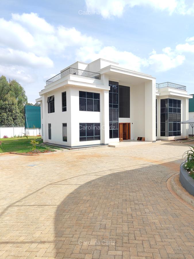 5 Bed Villa with En Suite in Westlands Area - 17