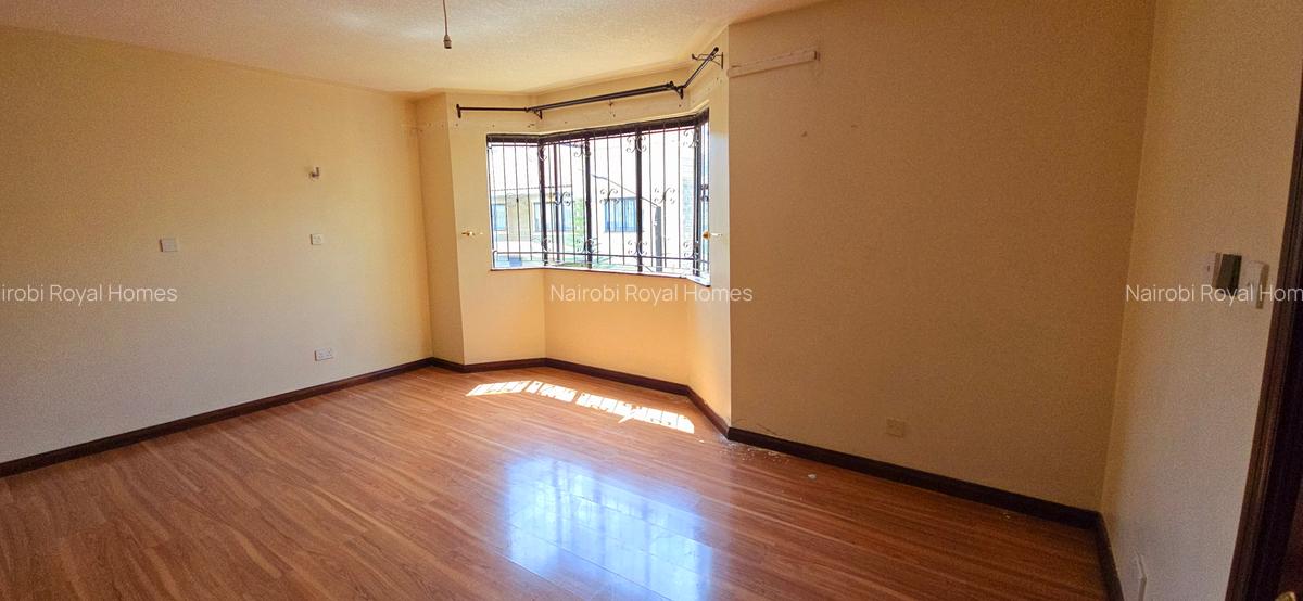 4 Bed Townhouse with En Suite at Grovelia Grove - 13