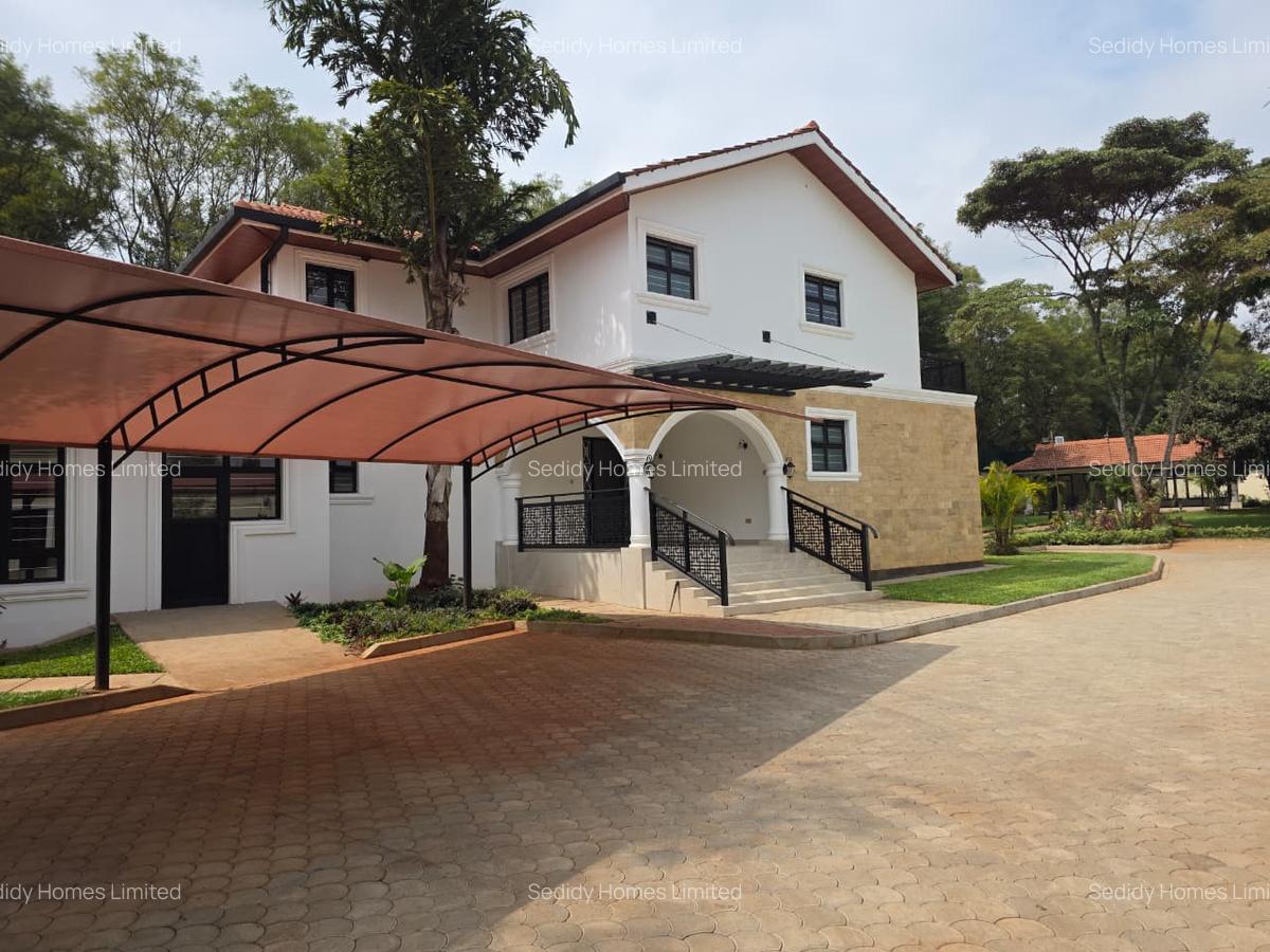 6 Bed House with En Suite in Runda - 19