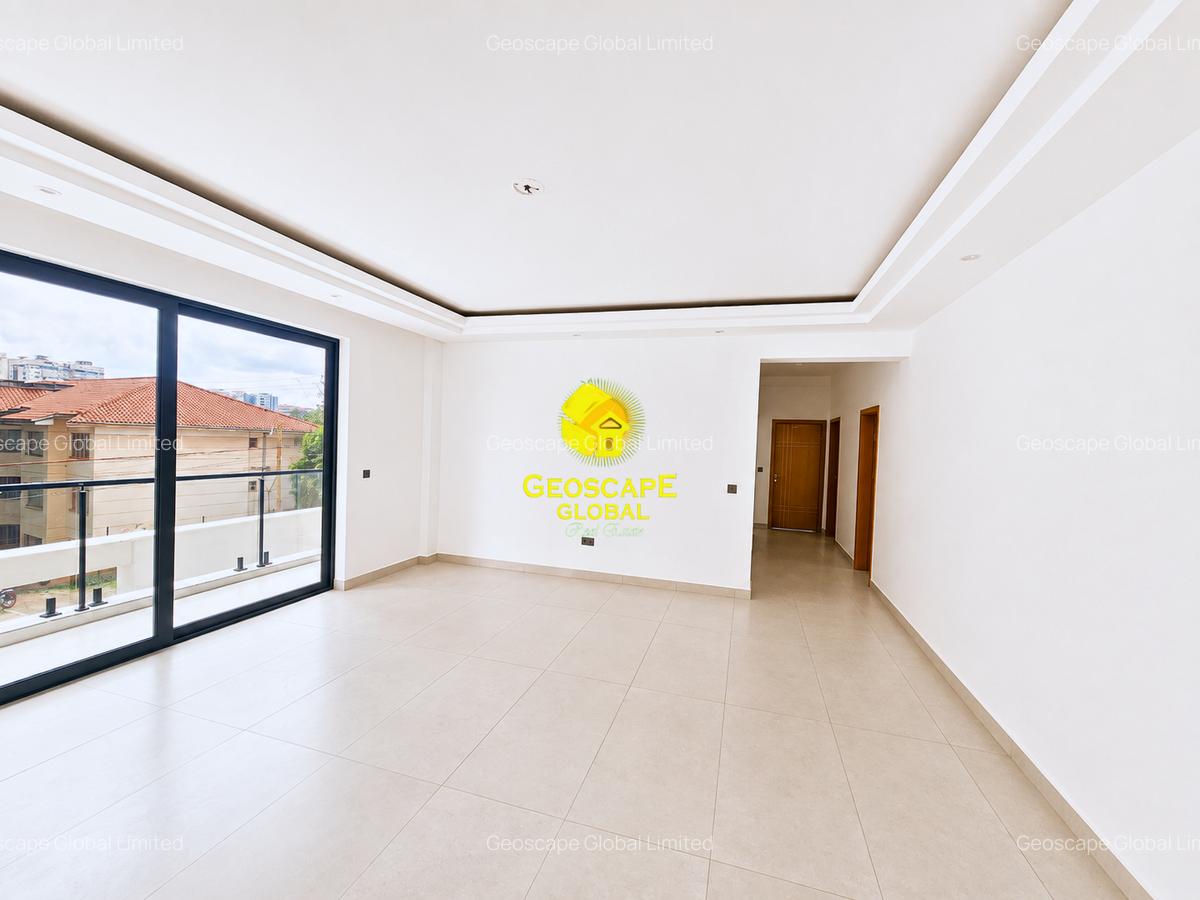 3 Bed Apartment with En Suite in Brookside - 7