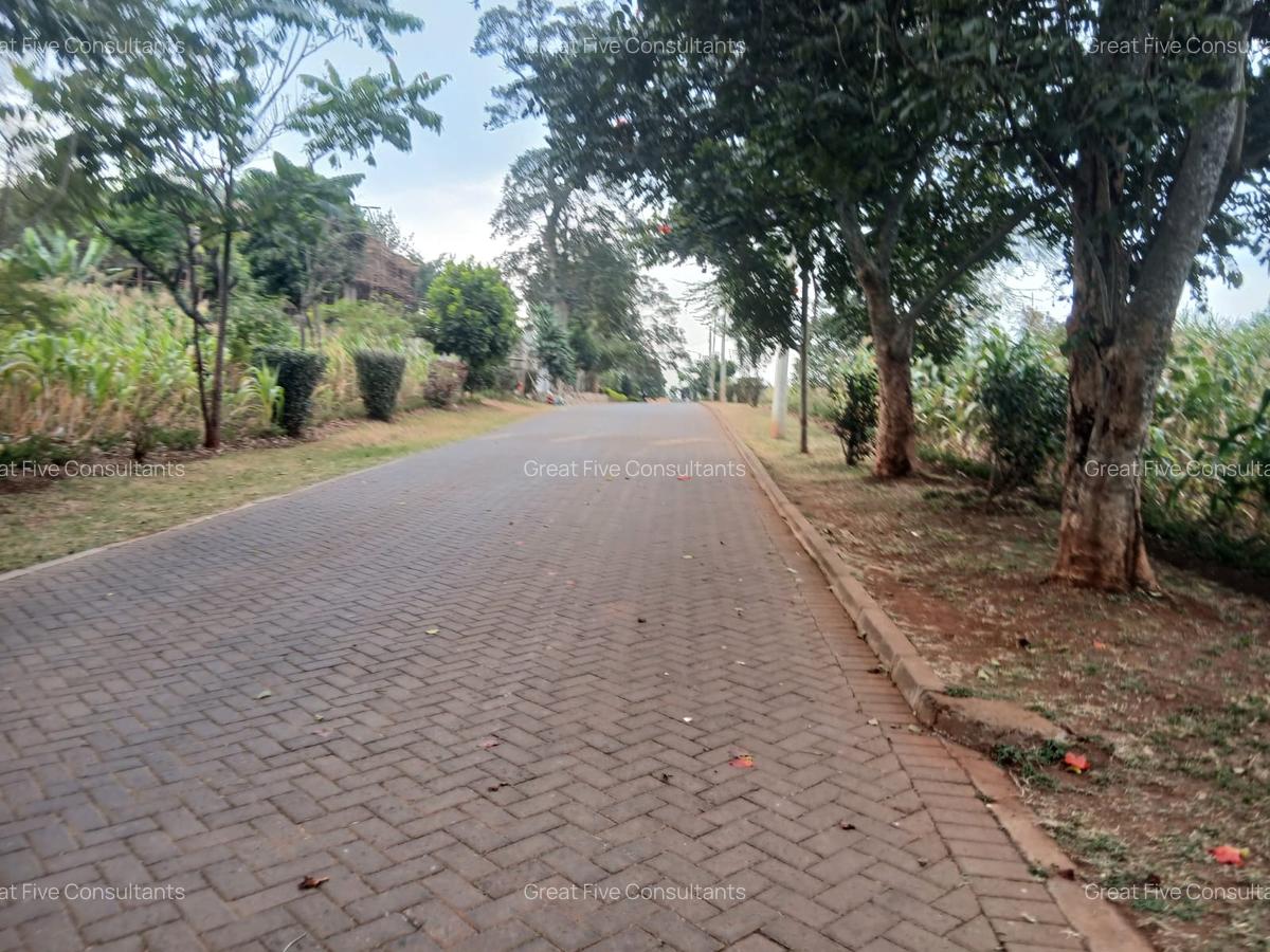 Land in Runda - 11