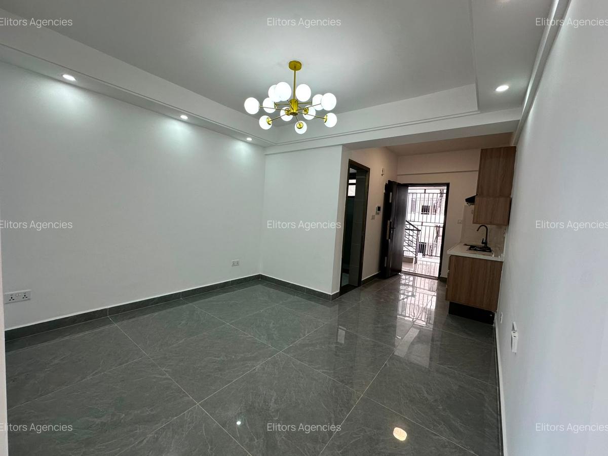 1 Bed Apartment with En Suite at Riverside Drive - 6
