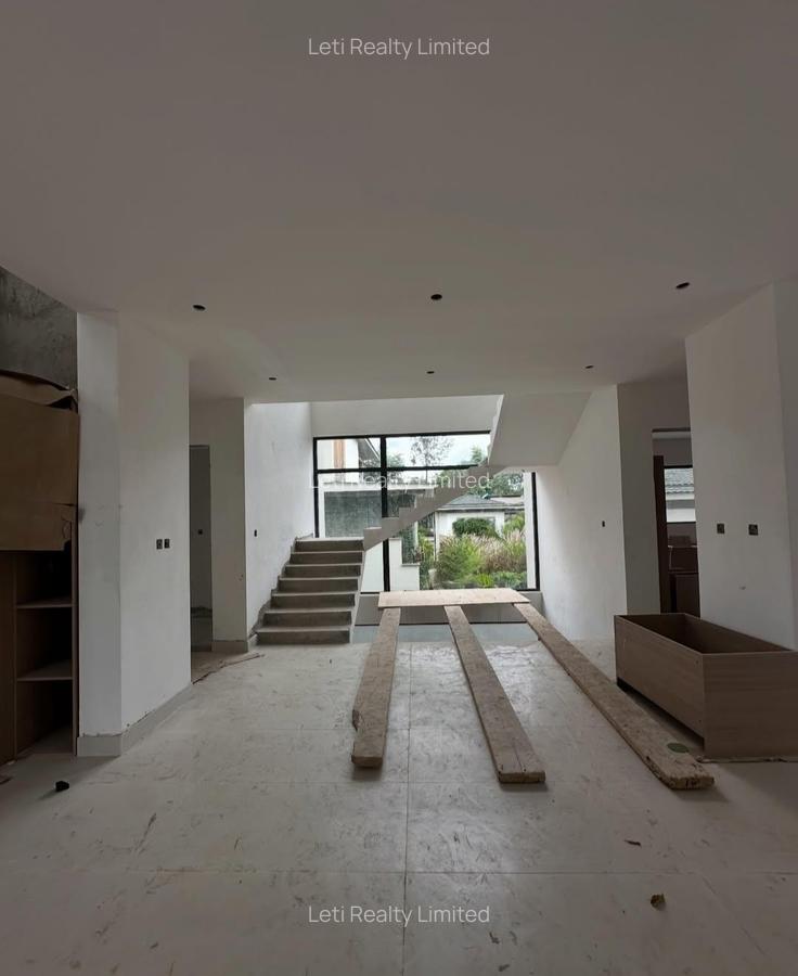 6 Bed Townhouse with En Suite in Lavington - 6
