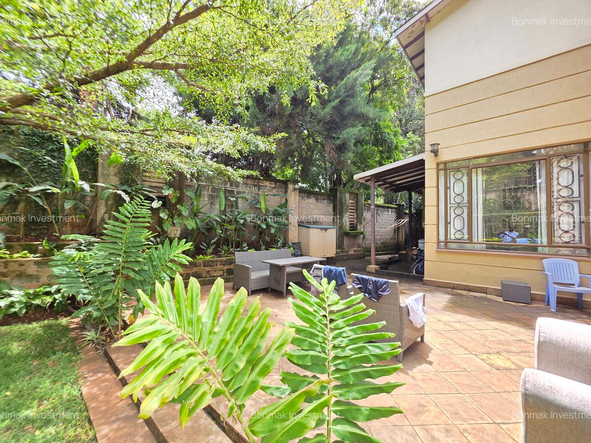 4 Bed Townhouse with En Suite at Lavington Green - 7