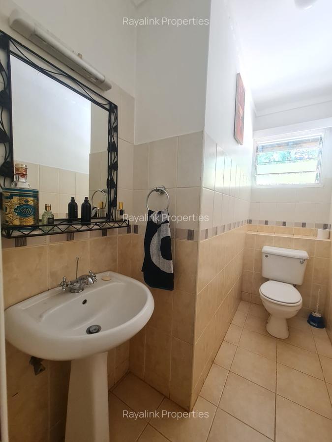 4 Bed House with En Suite at Loresho - 10
