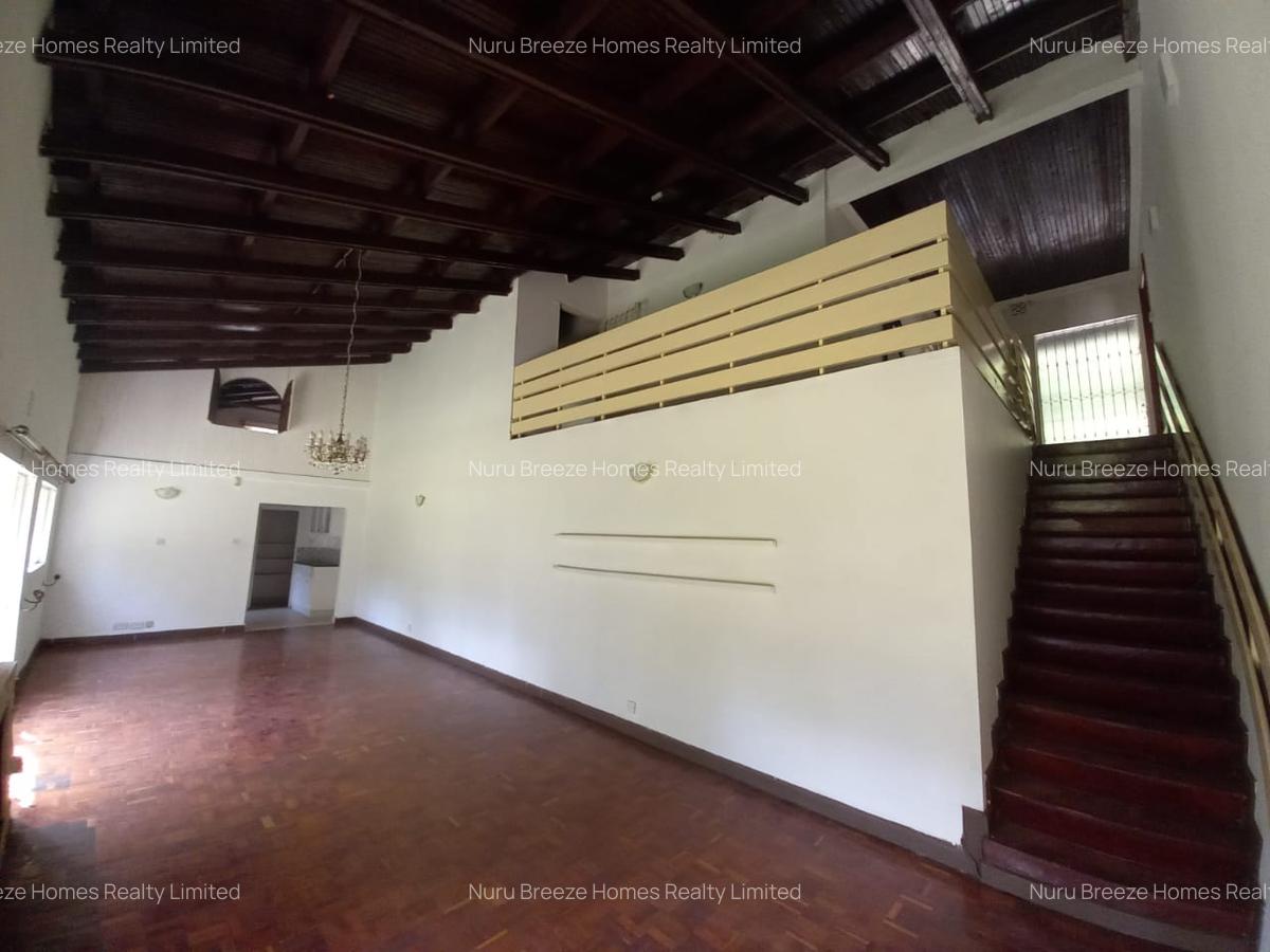 4 Bed House with En Suite in Spring Valley - 5