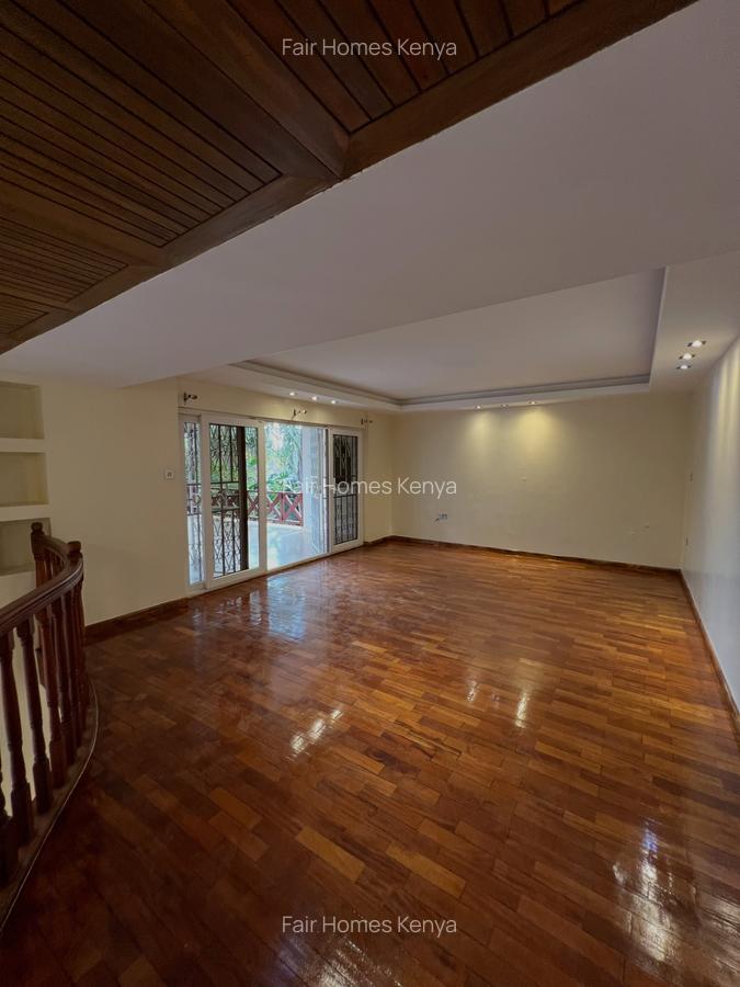 5 Bed Townhouse with En Suite at Convent Drive - 5