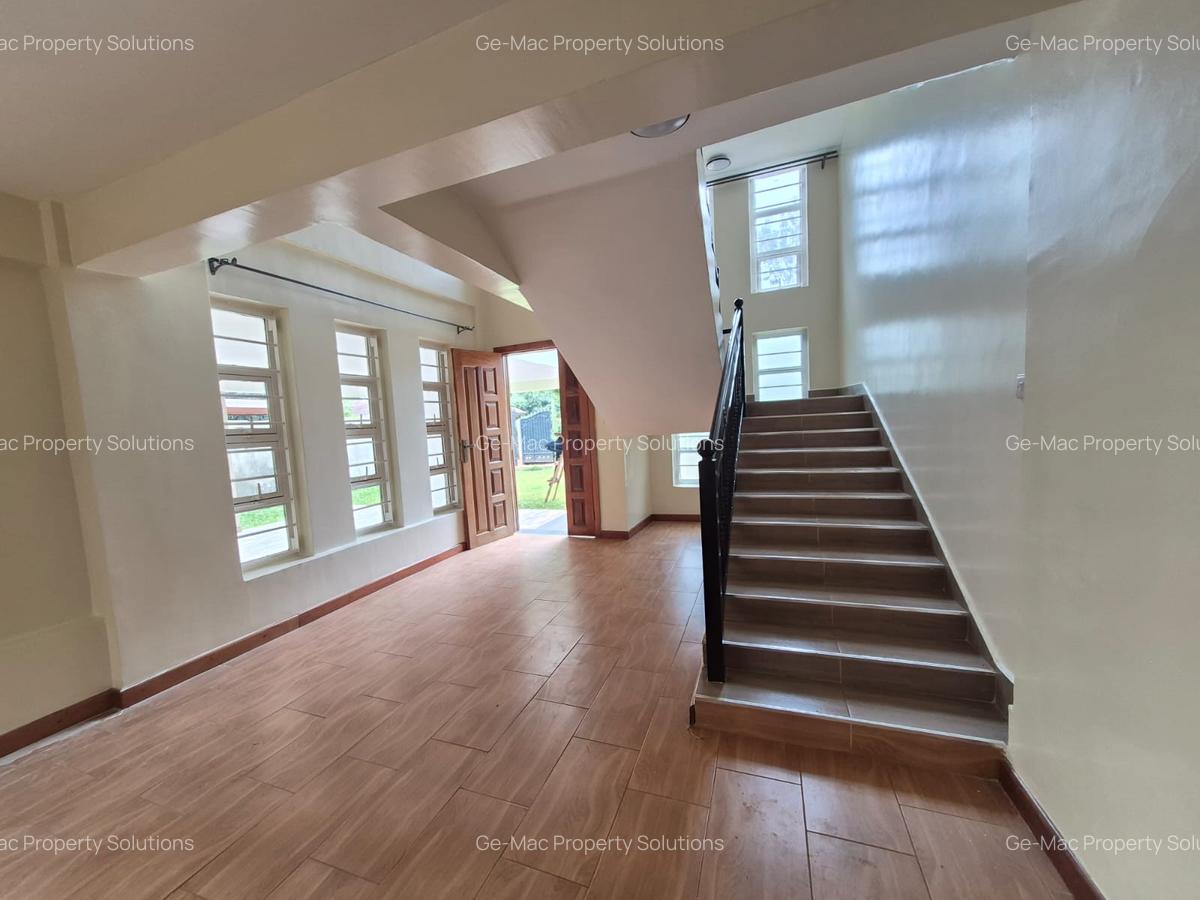 4 Bed House with En Suite in Thome - 12