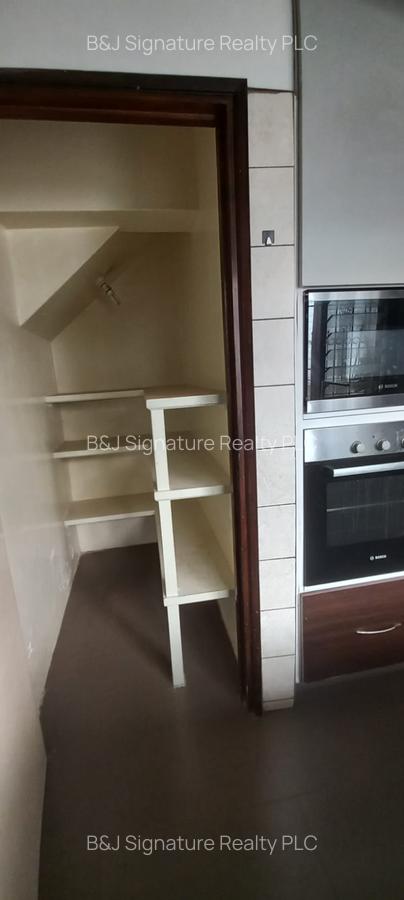 4 Bed Townhouse with En Suite in Kileleshwa - 8