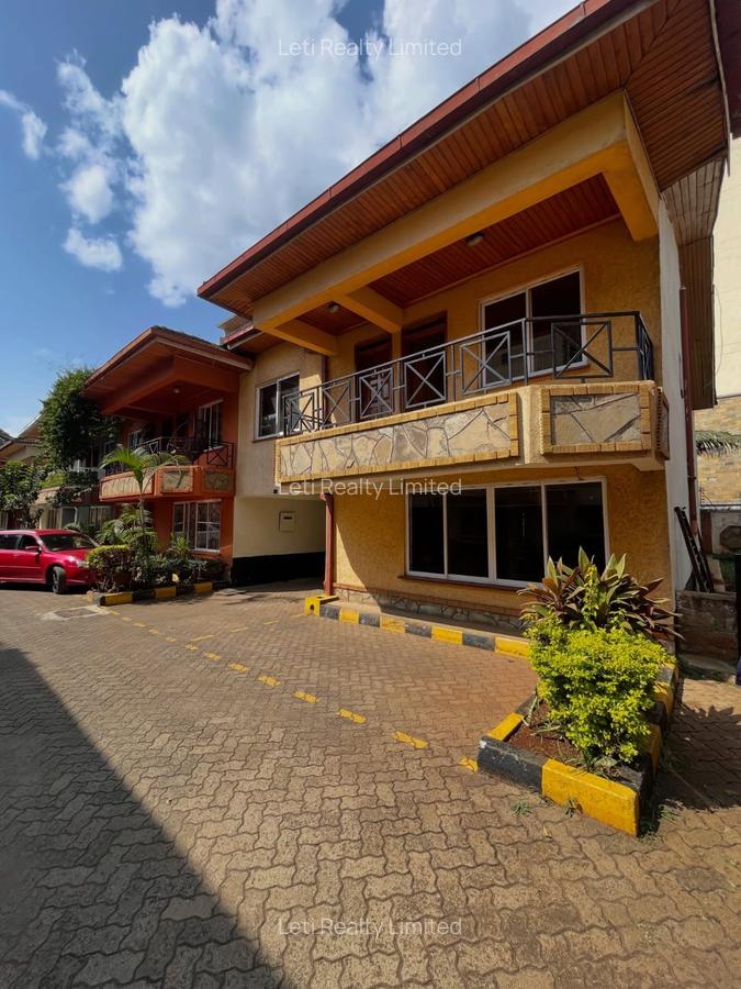 5 Bed Townhouse with En Suite in Lavington - 1
