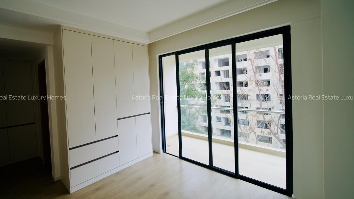 2 Bed Apartment with En Suite at 2026-250 - 6