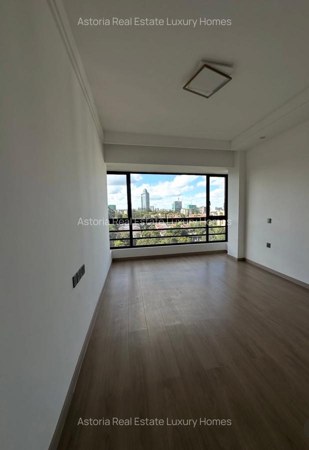 3 Bed Apartment with En Suite in Lavington - 8