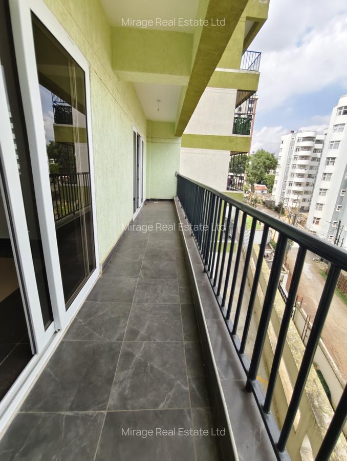 2 Bed Apartment with En Suite in Lavington - 8