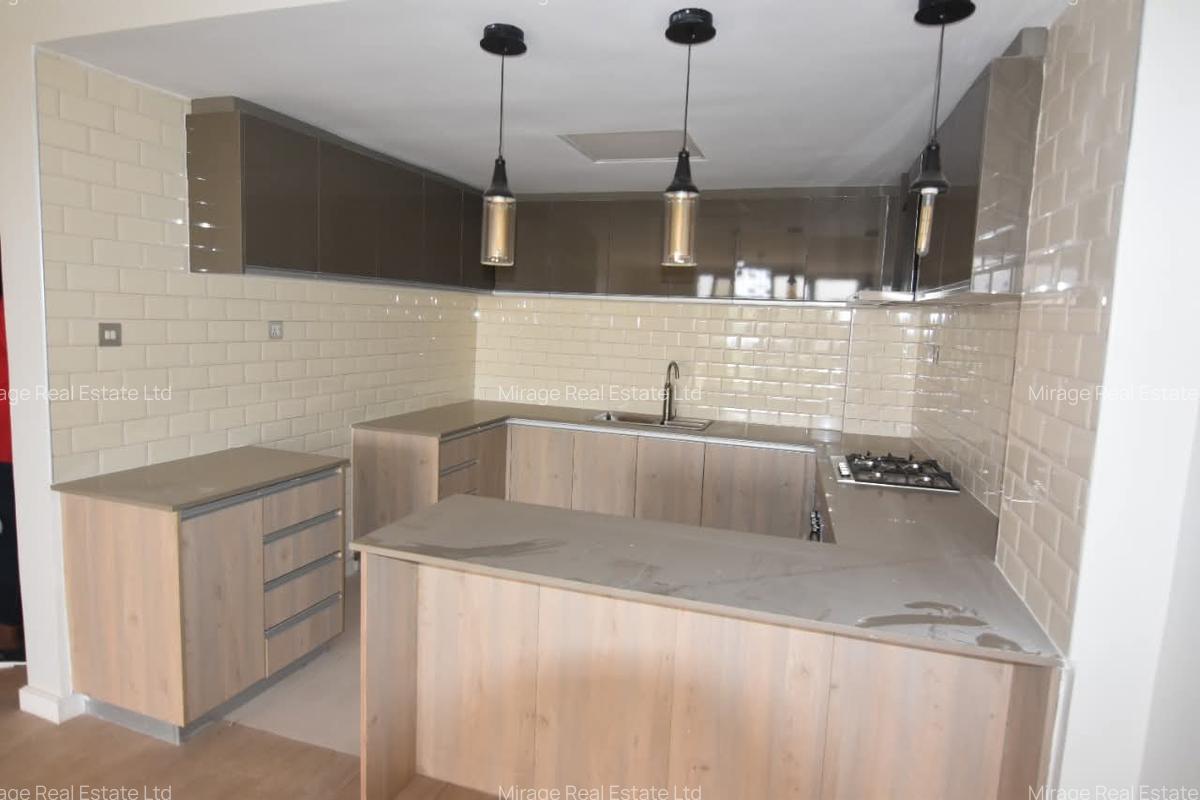 3 Bed Apartment with En Suite in Lavington - 7