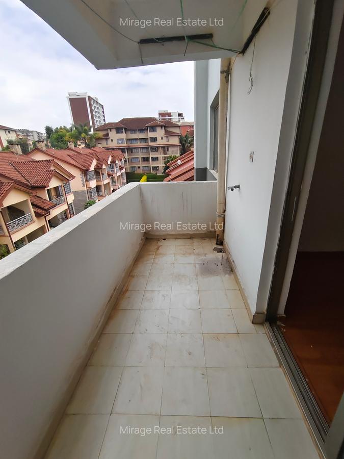 3 Bed Apartment with Swimming Pool in Kileleshwa - 11