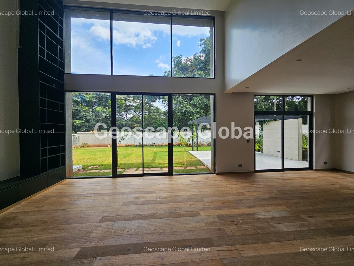 5 Bed House with En Suite in Runda - 8