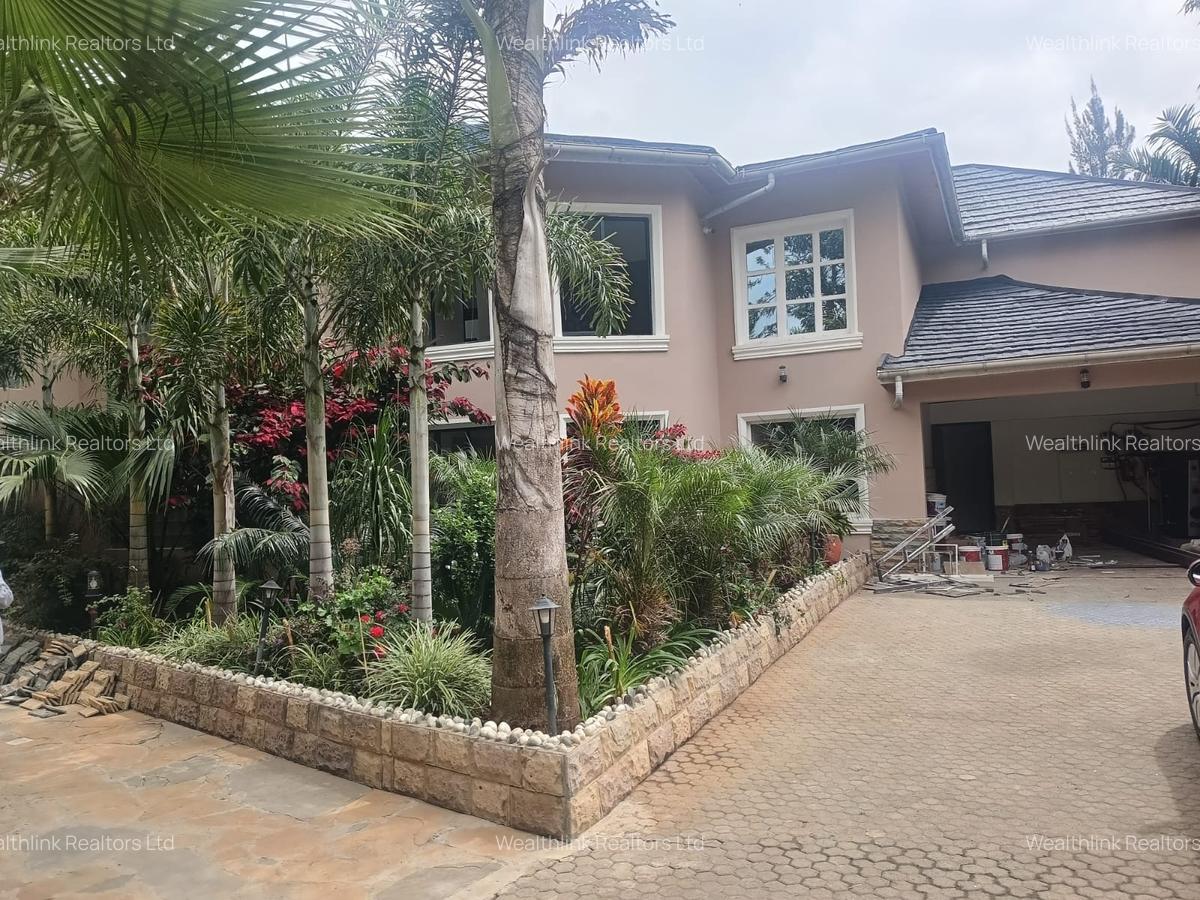 6 Bed House with En Suite at Runda - 1