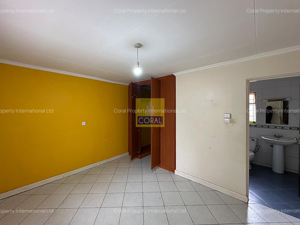 4 Bed House in Thika Road - 17