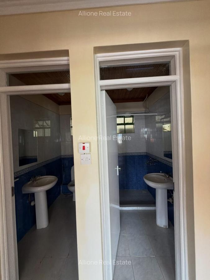 4 Bed Apartment with Parking at Off - Dennis Pritt Road - 14