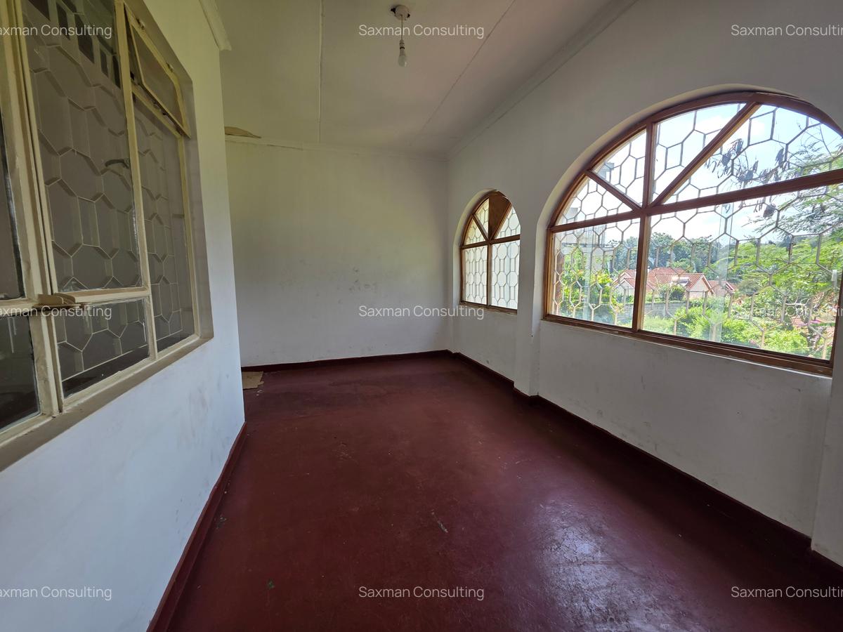Commercial Property with Service Charge Included in Lavington - 9