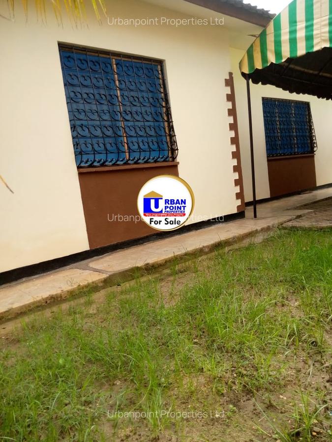 2 Bed House with En Suite at Mtamboni - 4
