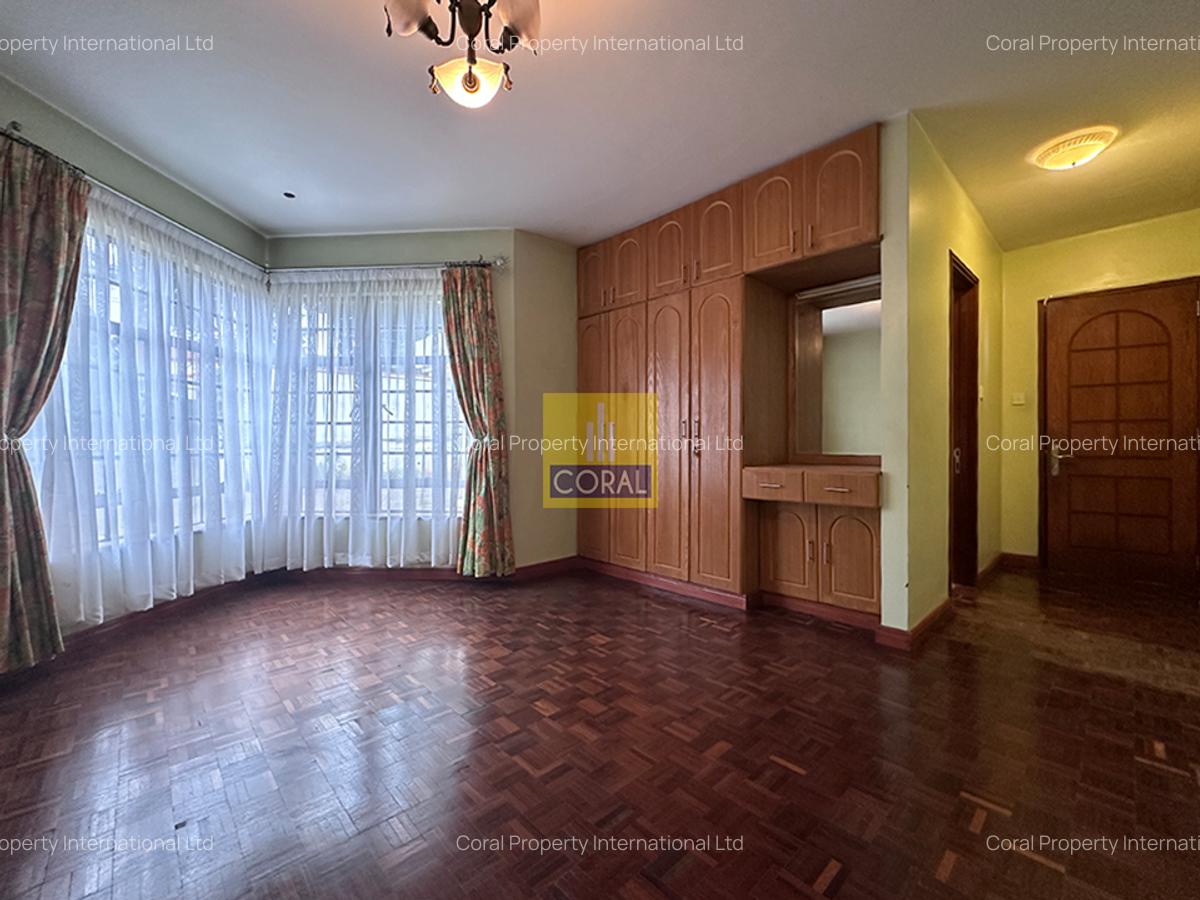5 Bed House in Runda - 9