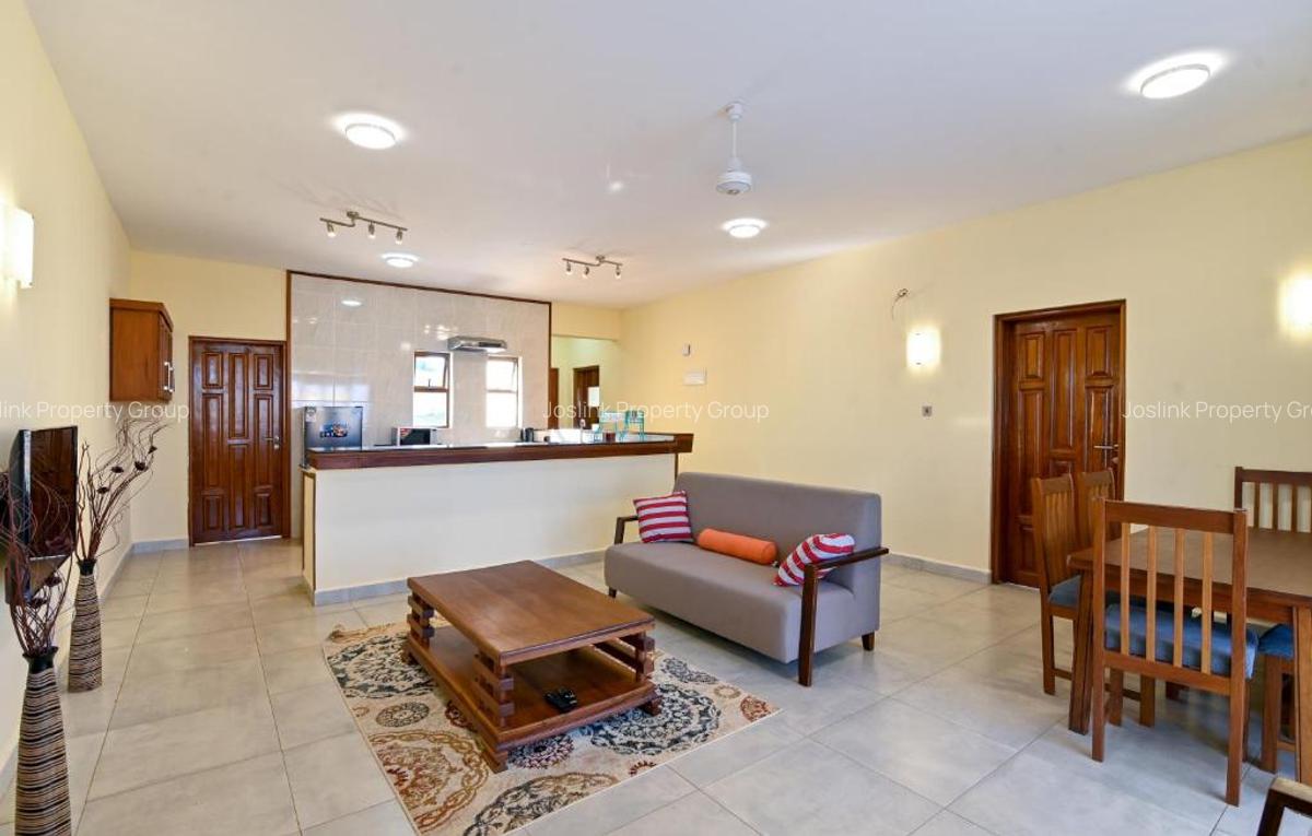 Serviced 3 Bed Apartment with En Suite in Mombasa CBD - 12