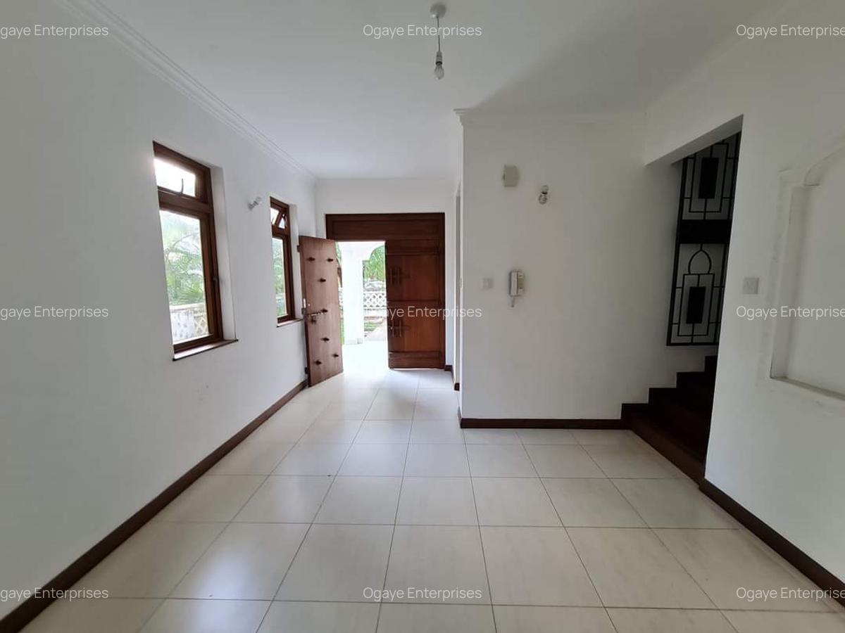 4 Bed Townhouse with En Suite at Mt Kenya Road - 5