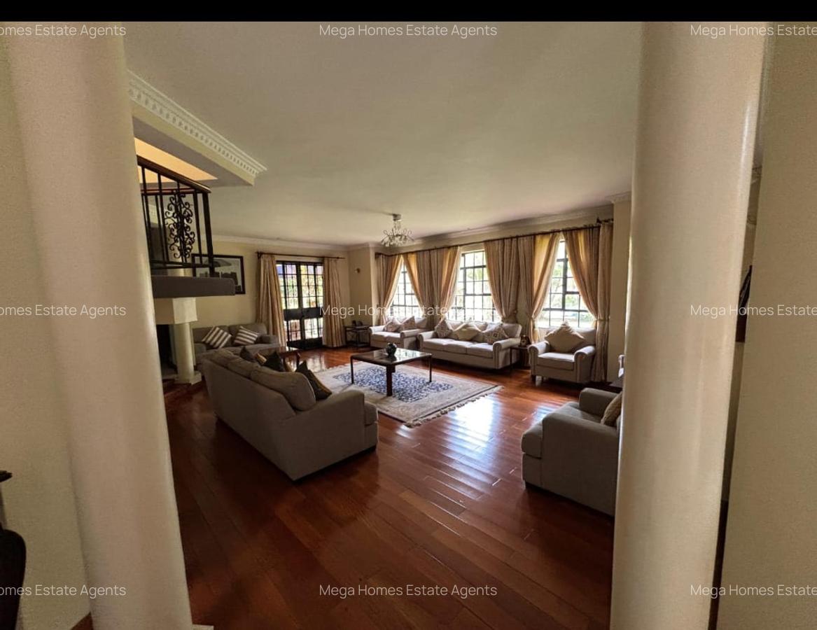 5 Bed House with En Suite in Runda - 2