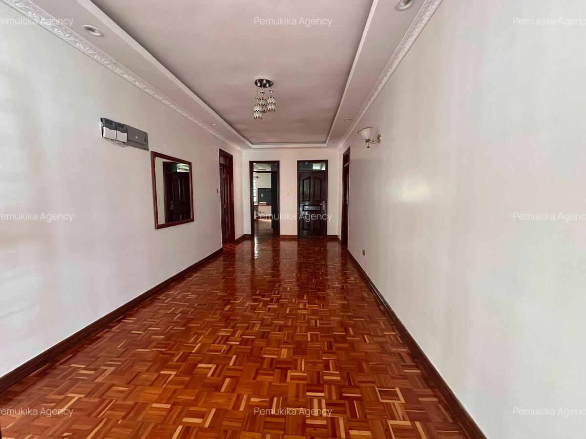 5 Bed Townhouse with En Suite in Runda - 8