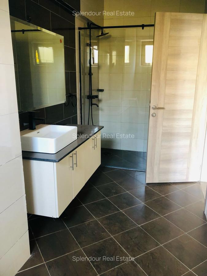 2 Bed Apartment with En Suite in Westlands Area - 5