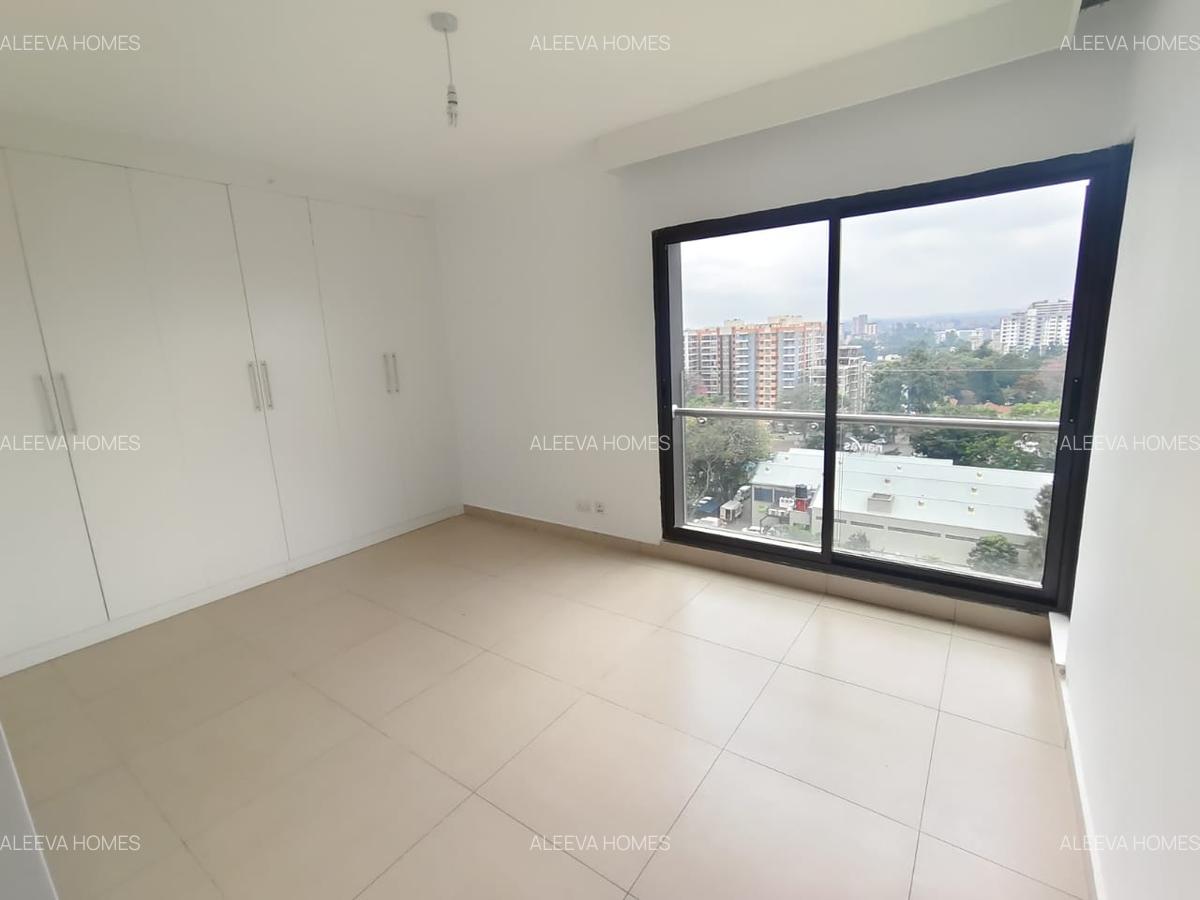 2 Bed Apartment with En Suite in Lavington - 4