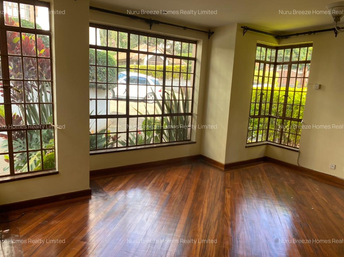 4 Bed Townhouse with En Suite in Lavington - 12