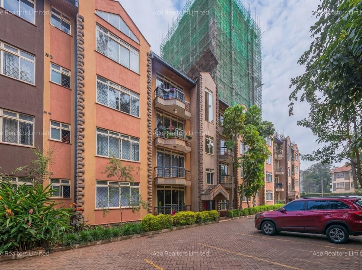 3 Bed Apartment with En Suite at Sports Road - 8