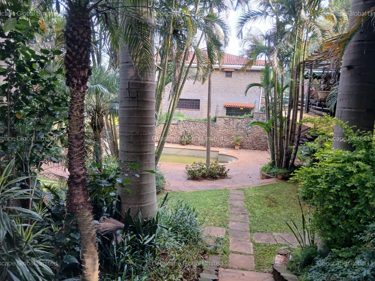 5 Bed House with En Suite in Runda - 15