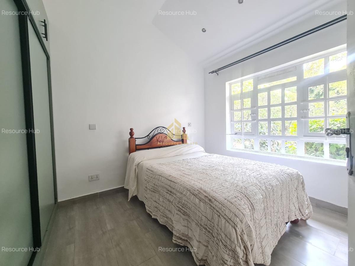 1 Bed House with En Suite at Karen - 8