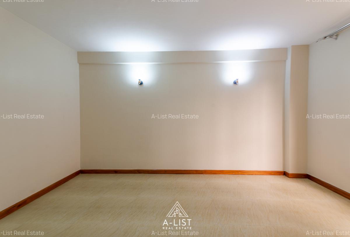 3 Bed Apartment with En Suite at Menelik Road - 17