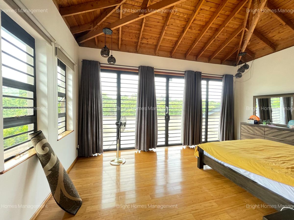 3 Bed House with En Suite in Rosslyn - 5