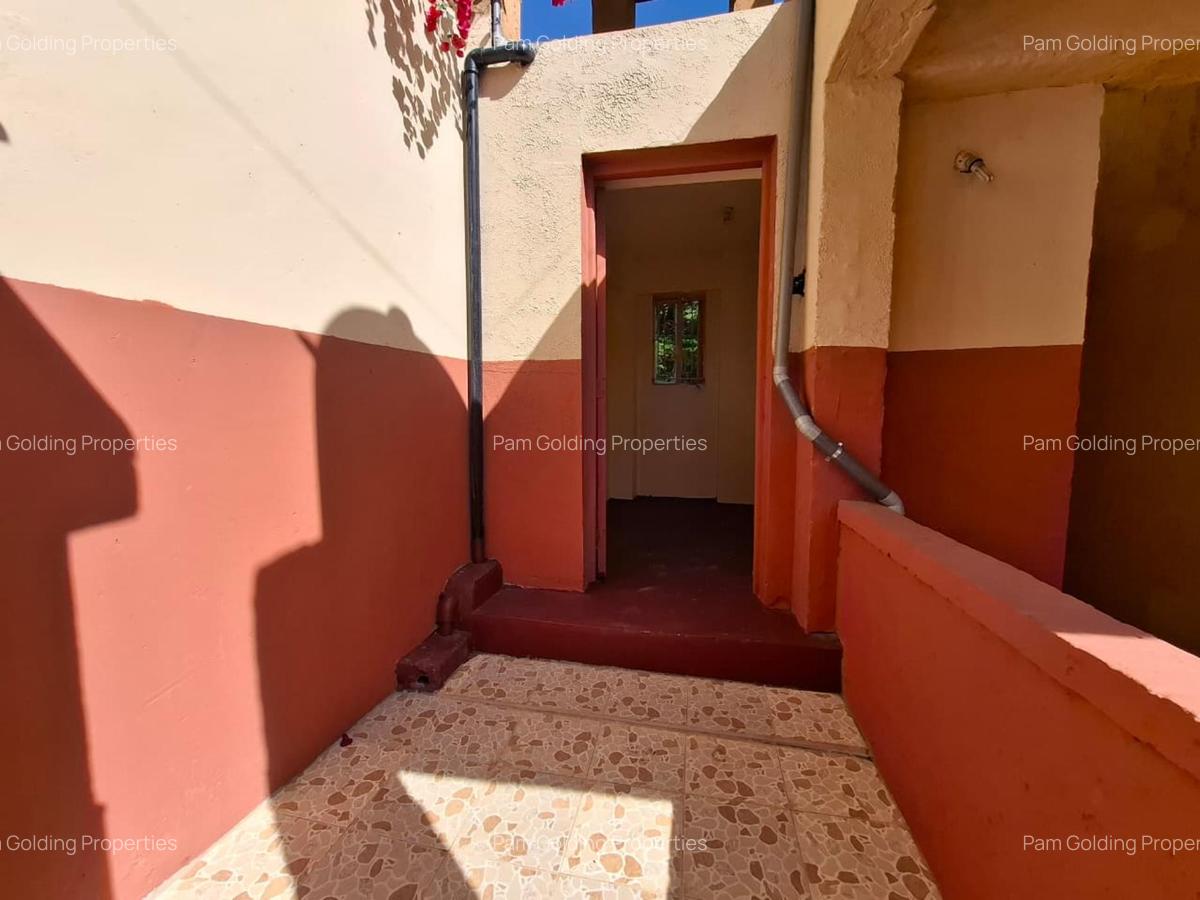 4 Bed House at Muthaiga North - 11