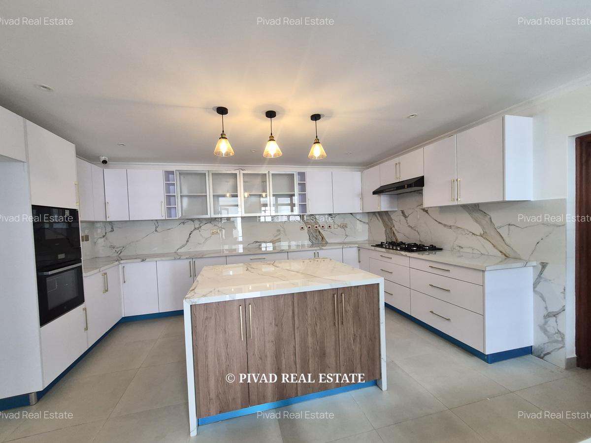 5 Bed House with Garden in Runda - 2