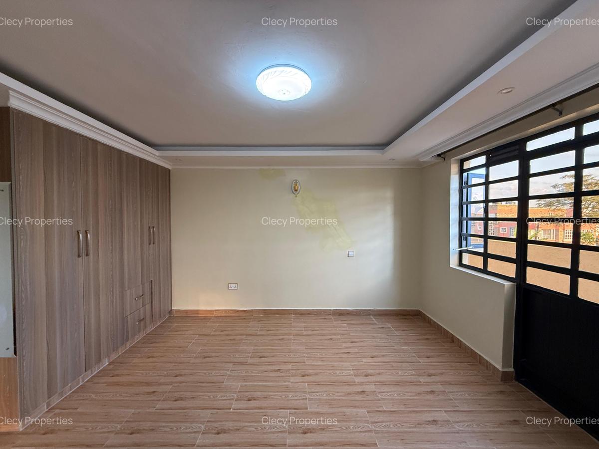 5 Bed House with En Suite at Bypass - 13