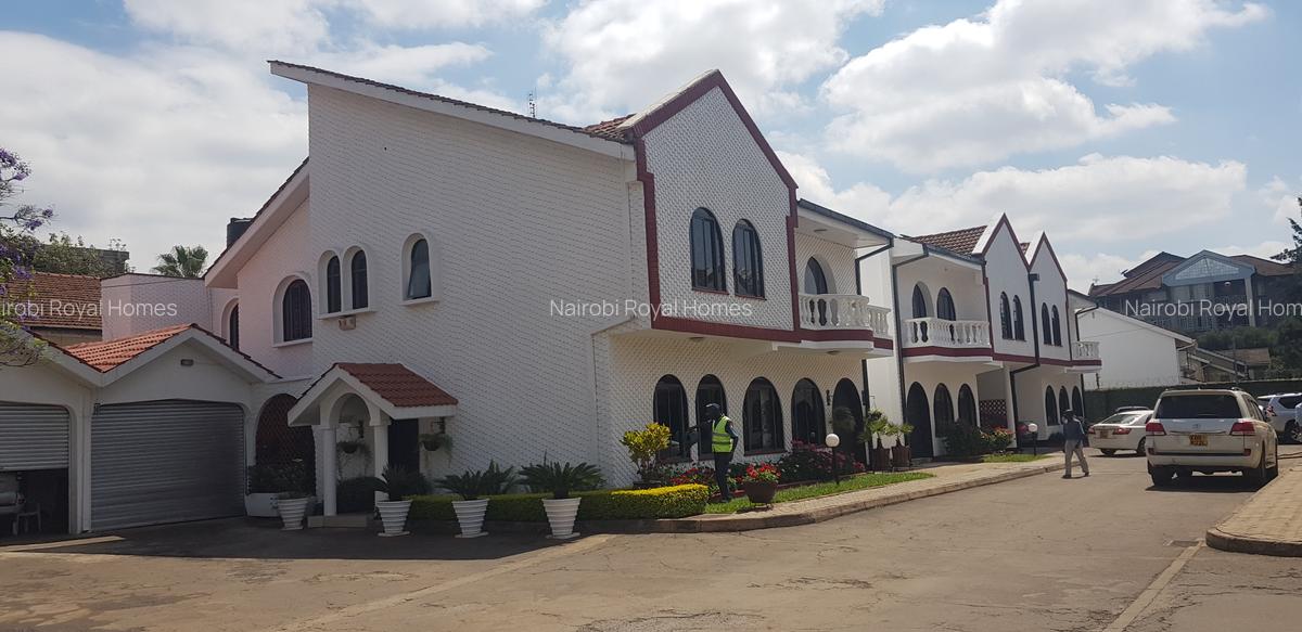 5 Bed Townhouse with En Suite at Yaya Center - 13
