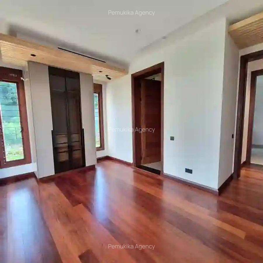 4 Bed Townhouse with En Suite in Runda - 10