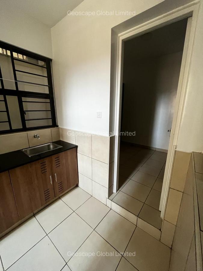 3 Bed Apartment with En Suite in General Mathenge - 5