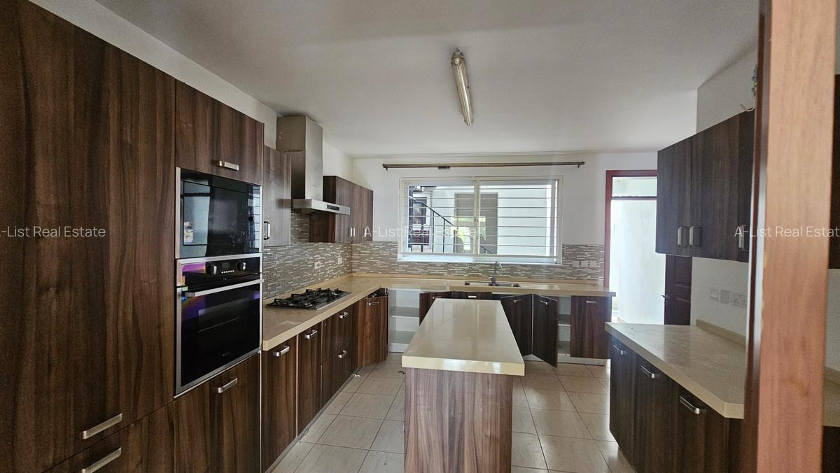 5 Bed Villa with En Suite at Amboseli Road - 4