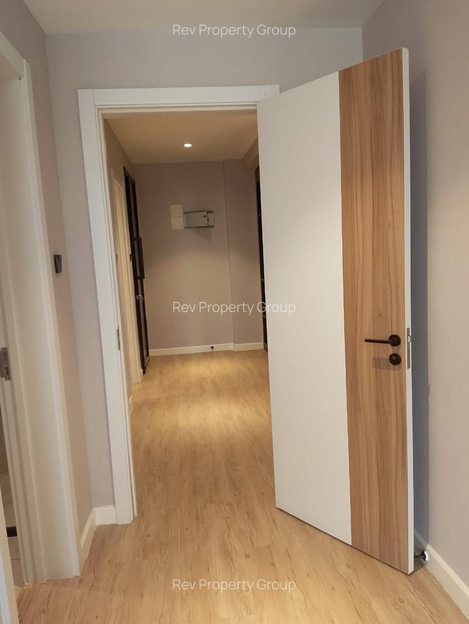 Furnished 2 Bed Apartment with En Suite in Brookside - 4