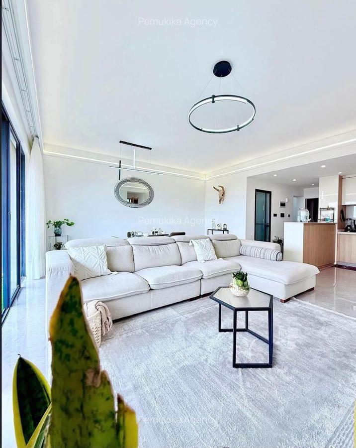 Serviced 2 Bed Apartment with En Suite in Kilimani - 4