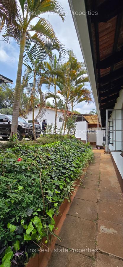 4 Bed House with En Suite in Loresho - 2